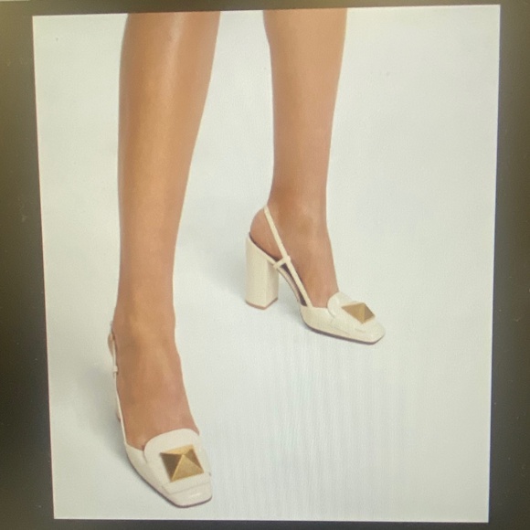 Valentino Garavani One Stud Sling Back Pumps - Picture 2 of 11